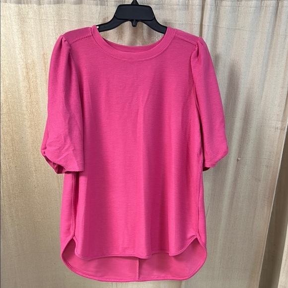 Pink Textured Short Sleeve Knit Top - Crown and Ivy - Picture 1 of 3